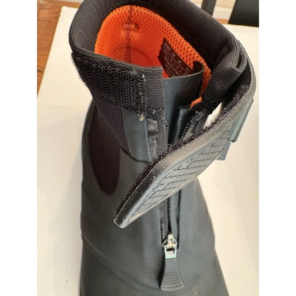 Muck Boot Company Men's Apex Mid zip Ankle Boot AXMZ-000 Black/Gray Size 13